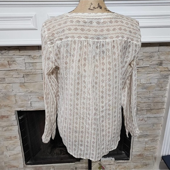 Loft cream and tan floral bibb 3/4 button front blouse size small - Picture 6 of 6